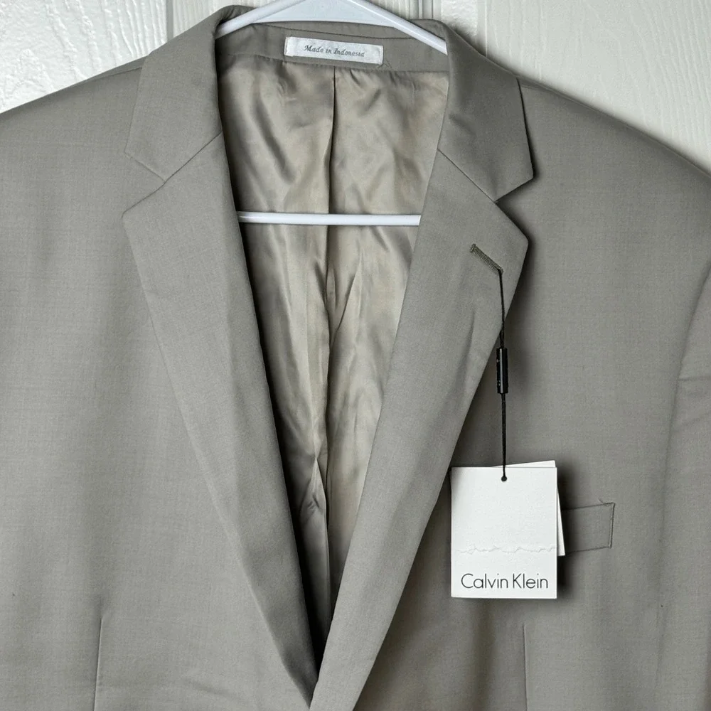 Calvin Klein Suit Jacket Mens 46S Tan Solid Slim Fit 100% Wool Two‎ Button NEW